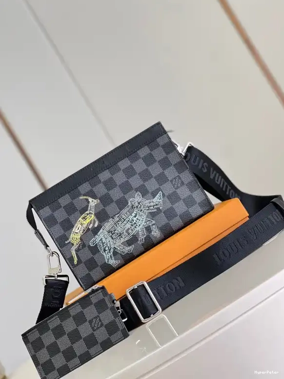 GASTON VUITTON LOUIS WEARABLE 0603